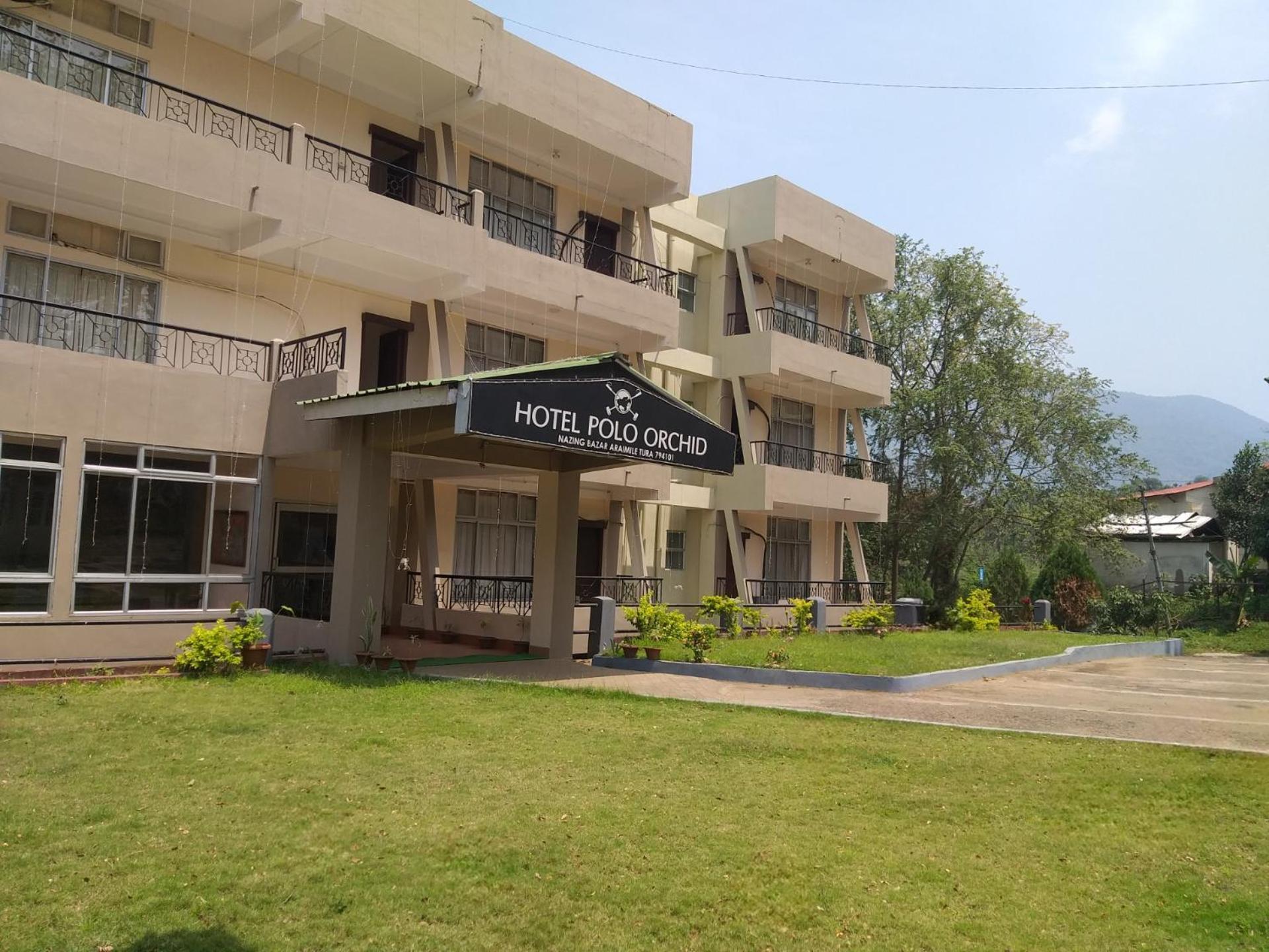 Polo Tura Hotel Экстерьер фото