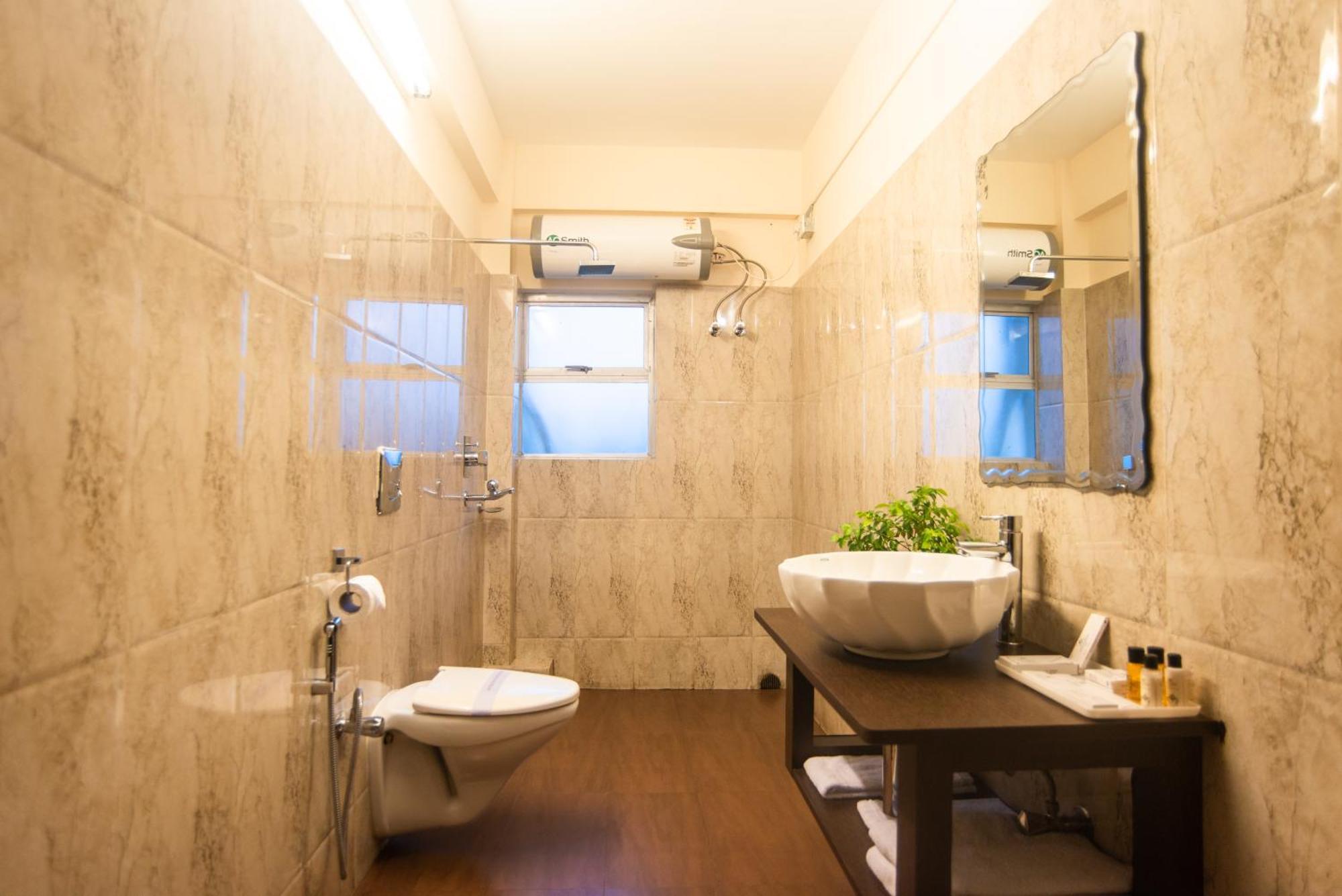 Polo Tura Hotel Экстерьер фото