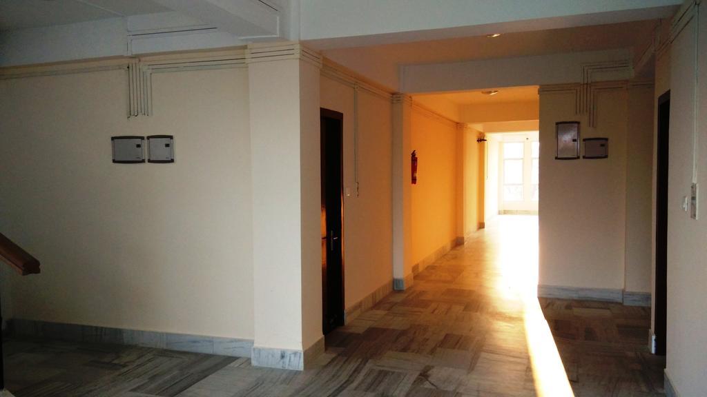Polo Tura Hotel Экстерьер фото